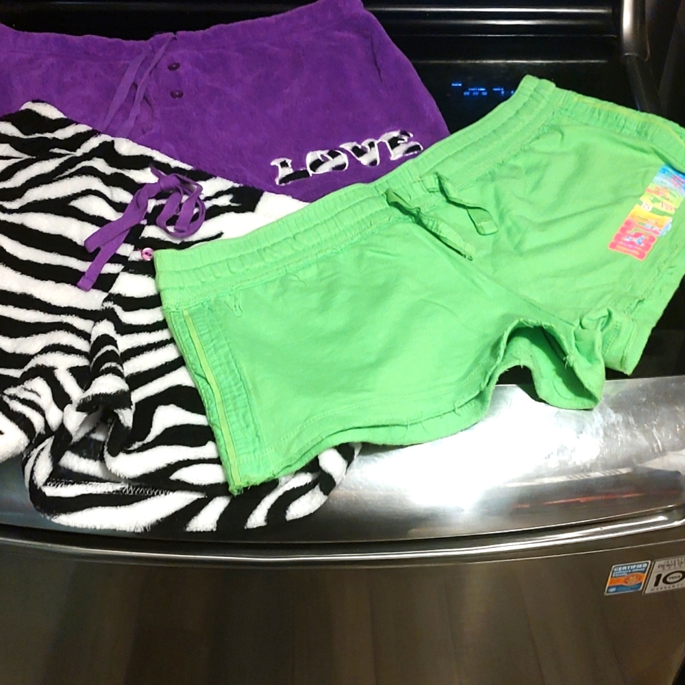 3 lounge shorts